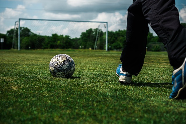 曼城聯系梅西父親 梅西85%可能留在巴薩.